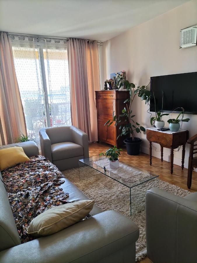 Balcon Surplombant Le Sud De Paris Apartment Arcueil Bagian luar foto